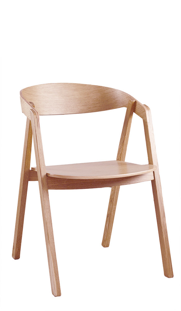 Gastronomie-Holzstuhl_Gurono_vorne_1000Px Gurono